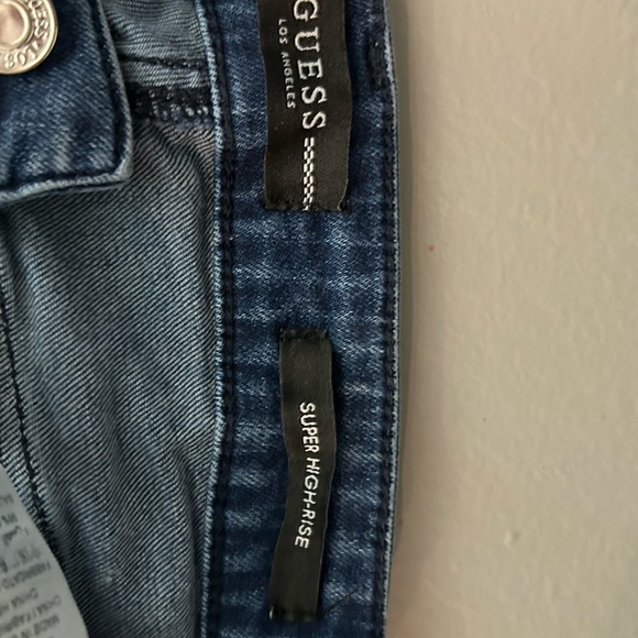 3 pairs of jeans bundle - Guess x2 and Rewash brand - Picture 3 of 14